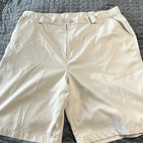 Under Armour Men’s‎ Golf 10”inseam Shorts - Picture 3 of 9